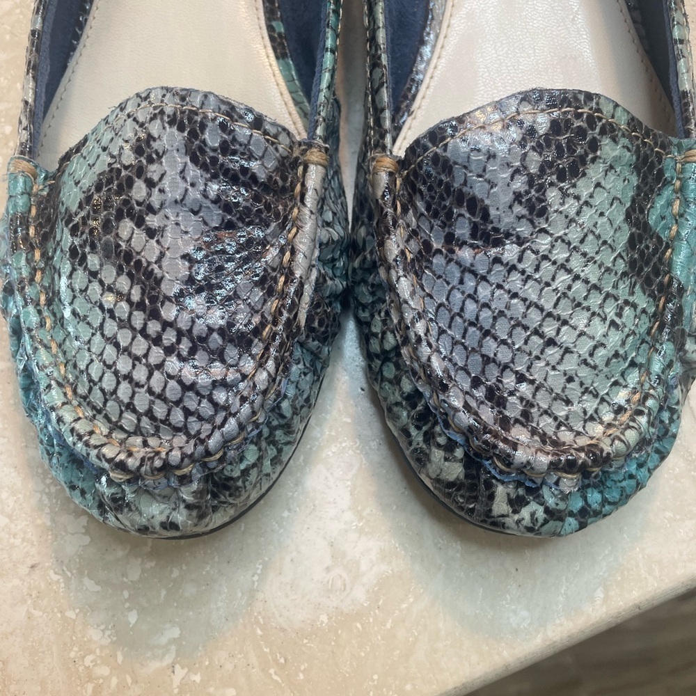 Franco Sarto Blue Flats with Textured Design - Picture 3 of 8